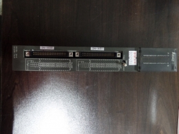 Controllore Programmabile MITSUBISHI AX42 13K243 – Usato/New Old Stock? No, è Nuovo In Scatola!