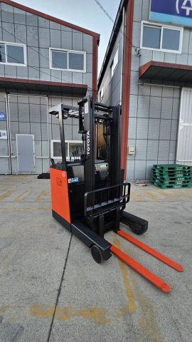 인기있는 최신형 도요타 7FBR 입식 1.5톤 전동지게차 3.5M 500만