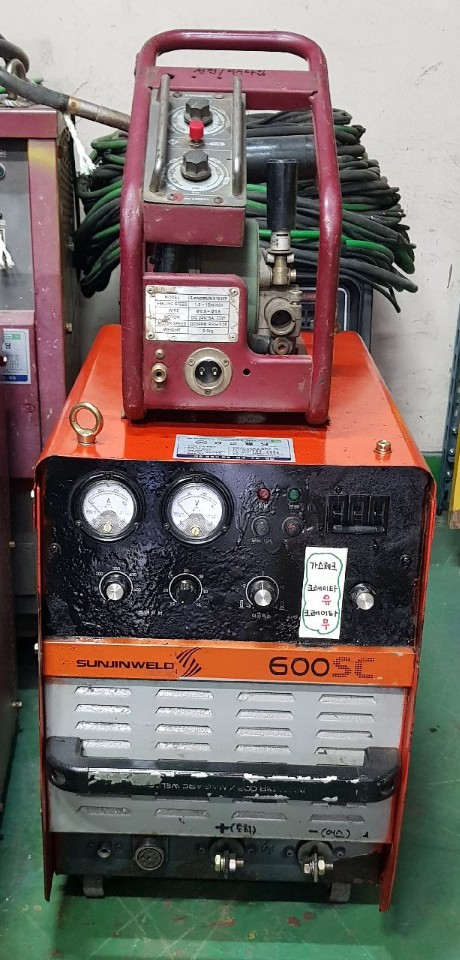 인버터CO2용접기. 인버터용접기, CO2용접기, 용접기 제품 이미지