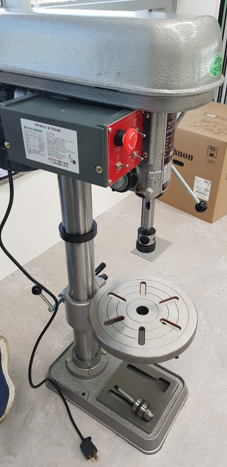 Drilling machine & tapping machine. Product Image