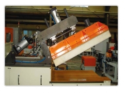 압출라인 절단기,후면설비라인 절단기,Semi auto aluminium cutting M/C,알루미늄절단기