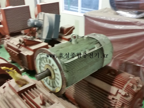 Hyundai New Vertical Motor 215HP*6P*60HZ*440V Product Image