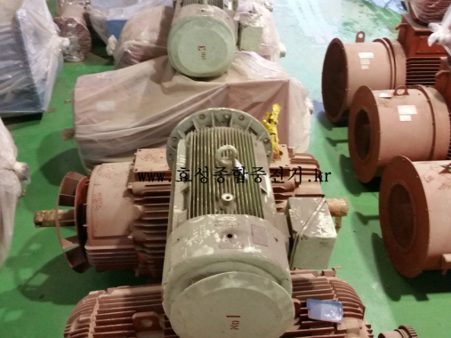 Hyundai New Vertical Motor 215HP*6P*60HZ*440V Product Image