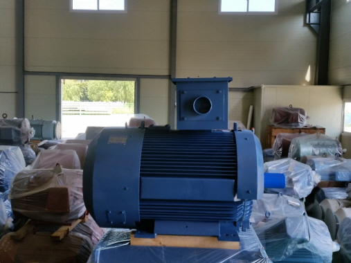 모터/중고모터/삼상유도전동기/효성모터 300HP*6P*60HZ*440V
