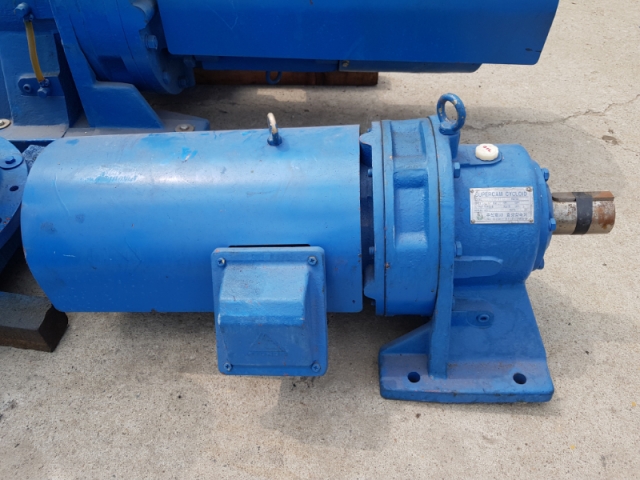 효성 싸이크로 모터 7.5HP*4P*60HZ*440V (1/43)