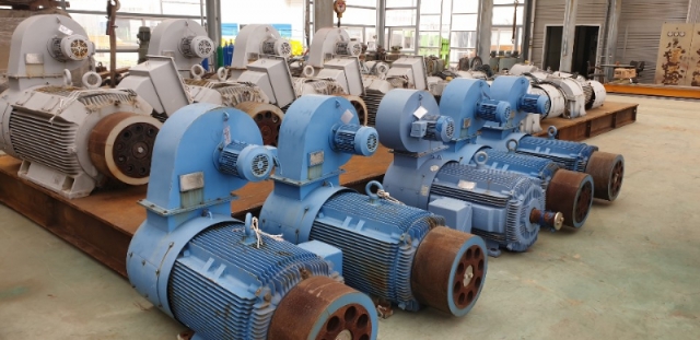 현대 인버터 모터 132KW*6P*60HZ*380V