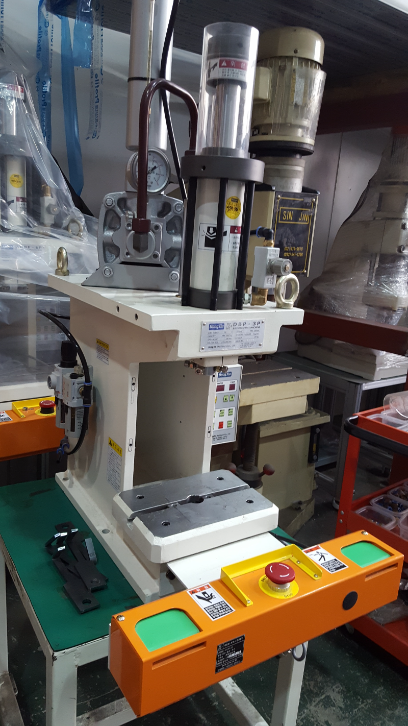 중고 동진리베팅기DBP-3P | Machine Tool · Laser Processing · Welding - 밀링 · 드릴링 ...