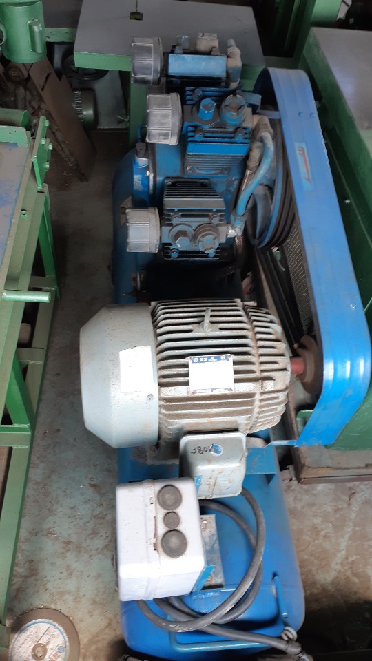 콤프레샤, 콤푸레샤