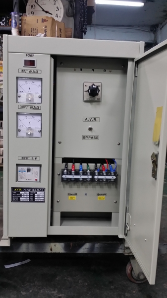 AVR 삼상 15KVA 자동전압조정기