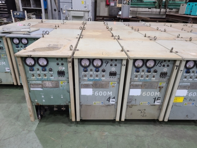인버터 CO2 중고용접기 제품 이미지