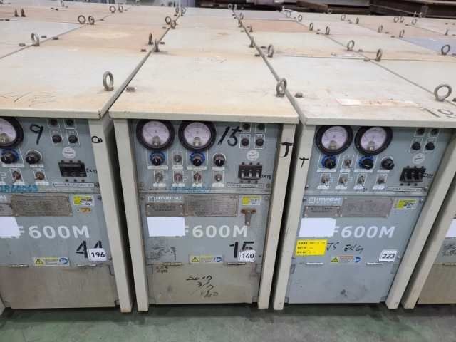 인버터 CO2 중고용접기,600M 제품 이미지
