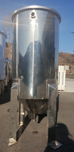 a 200-liter storage tank