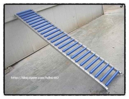 roller conveyor, ladders conveyor Product Image 2