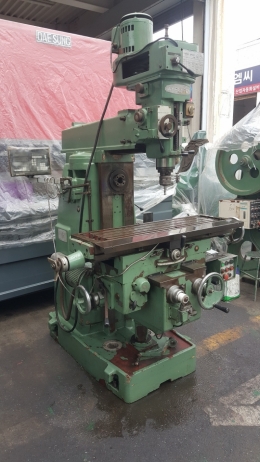 Hwacheon Milling Machine No.2 Product Image 3