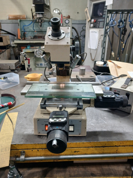 Toolmaker's Microscope (Misuto-yo)