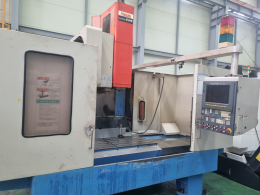 MAZAK V515 수직 머시닝센터 CNC 공작기계