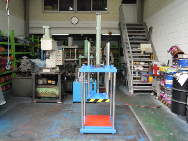 5톤 사주식유압프레스