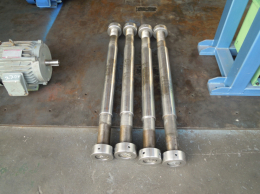 4 hydraulic press columns