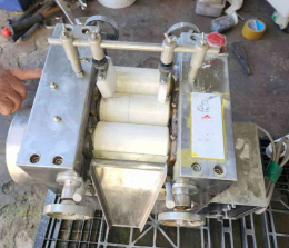 3본롤밀,Three roll mill,쓰리롤밀(쎄라믹,실험실용 2인치(55mm*130mm) 제품 이미지 3