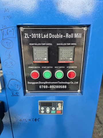 실험실용 Two Roll Mill 투롤밀,2롤밀,2단롤밀 6인치(Ø 160mm*450mm) /전기히팅시스템 제품 이미지