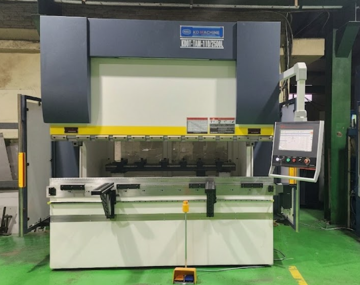 Hybrid CNC Press Brake 110TON×2500