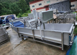 새기계 입고 배추 과일 야채 버블 세척기입니다