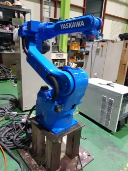 Industrial robots, welding robots, Yasukawa robots, multi-joint robots
