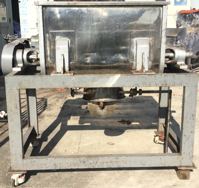 리본믹서 약350ℓ/3 HP(30:1),리본혼합기,리본배합기,분말믹서,분말혼합기,분말배합기,중고리본믹서,중고리본혼합기 제품 이미지