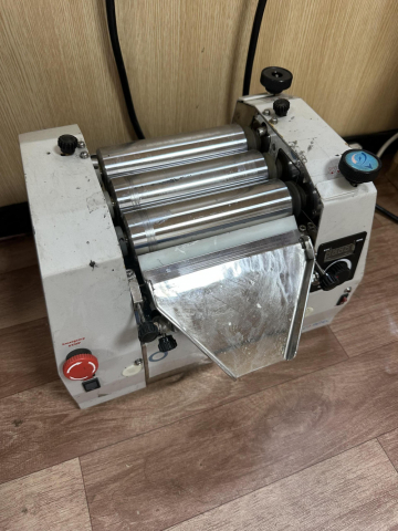 롤밀,쓰리롤밀,삼본롤,THREE ROLL-MILL 제품 이미지