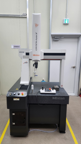 Mitutoyo 2025 Crysta APEX V 544 3D CMM (Hexagon, Nikon, Zeiss, used 3D, 3D measuring instrument)