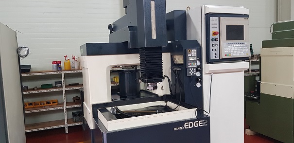 CNC 방전기 제품 이미지