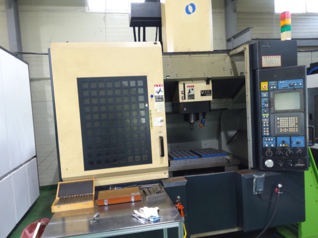 수직 머시닝센터