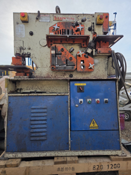 유압 만능5종기 50T , 유압 5종만능기 50T , 유압 만능5종기 , 유압 5종만능기 , 5종만능기 , 만능5종기 팝니다