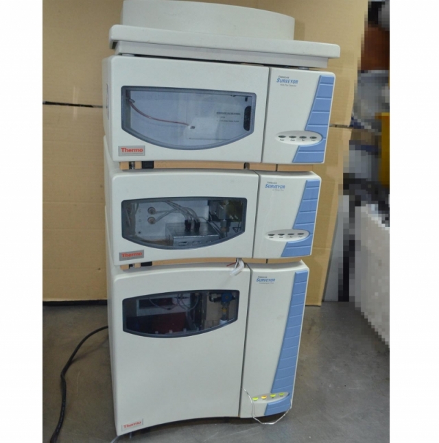 Thermo FINNIGAN Surveyor HPLC System (2)