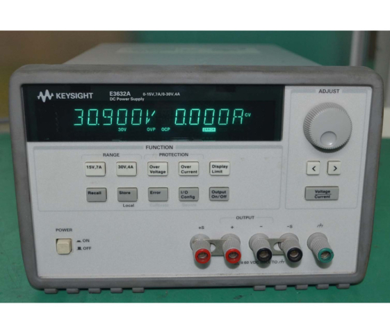 Keysight E3632A DC Power Supply 0-15,7A - 0-30,4A 제품 이미지