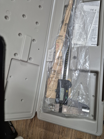 미쓰토요 디지털 버니어 캘리퍼스(600MM) 제품 이미지