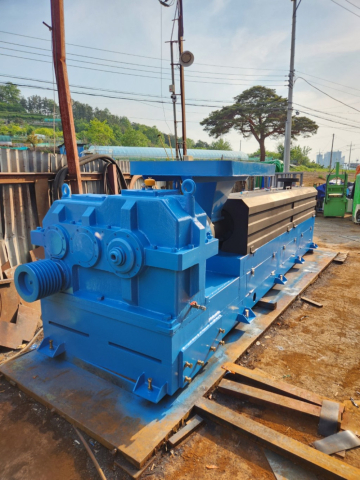 Rebuilt extrusion 150 mm motor 200 hp 6-pole Product Image