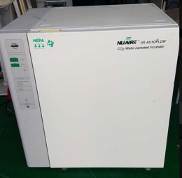CO2 INCUBATOR