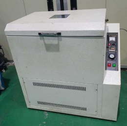 SHAKING INCUBATOR