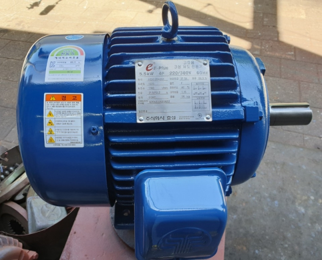 Motor (5HP, 4P, 220/380V, Hyosung) Product Image