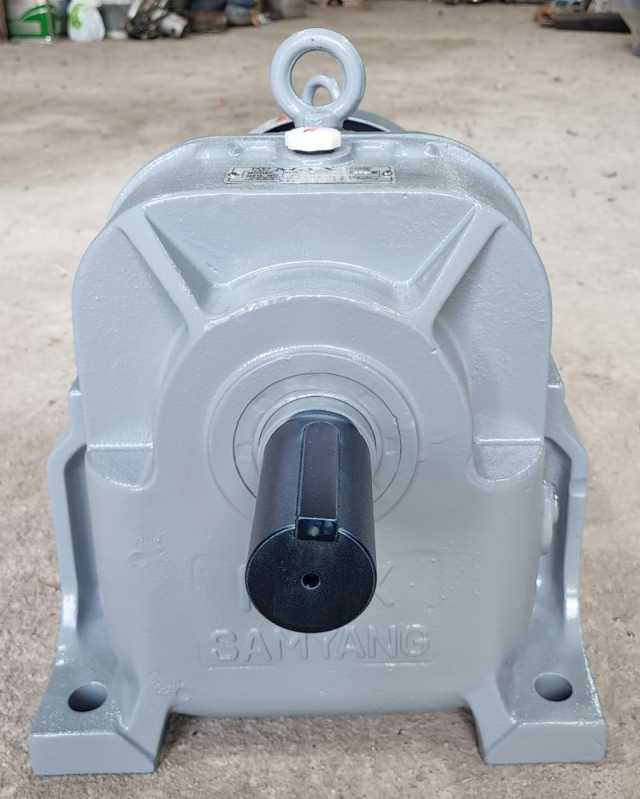 Gearbox Reducer Motor (172 size, 5HP, 1/5, Samyang Reducer) Product Image