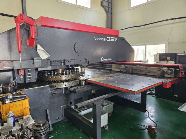 AMADA VIPROS-357 제품 이미지