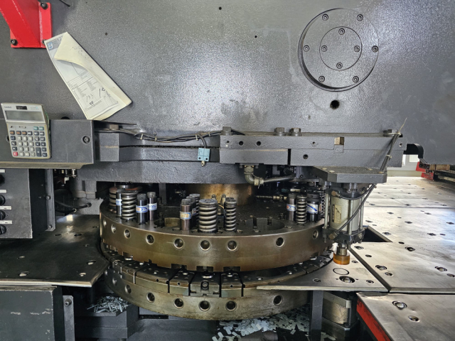 AMADA VIPROS-357 제품 이미지