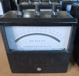 AC V METER