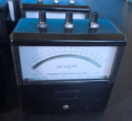 DC V METER