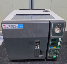 High-pressure sterilizer