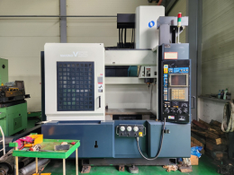MAKINO V55 고속가공기 2001년식