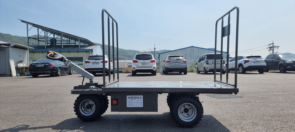농수산물시장, 시장, 시장운반차, 화훼운반차, 화훼, 꽃,운반차, 전동운반차, 운반기, 전동운반기, 전동차, 농업용 동력운반차