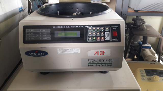 원심분리기, 비젼과학 VS-5000N, RPM 5,000, Temp 상온, Rotor 스윙 1.5ml32=480ml 제품 이미지