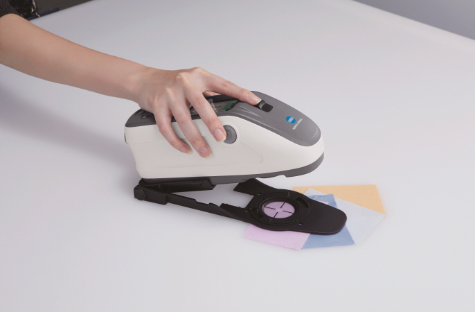 코니카미놀타 공식대리점 KONICA MINOLTA 색차계 분광측색계 CM-26dG 제품 이미지